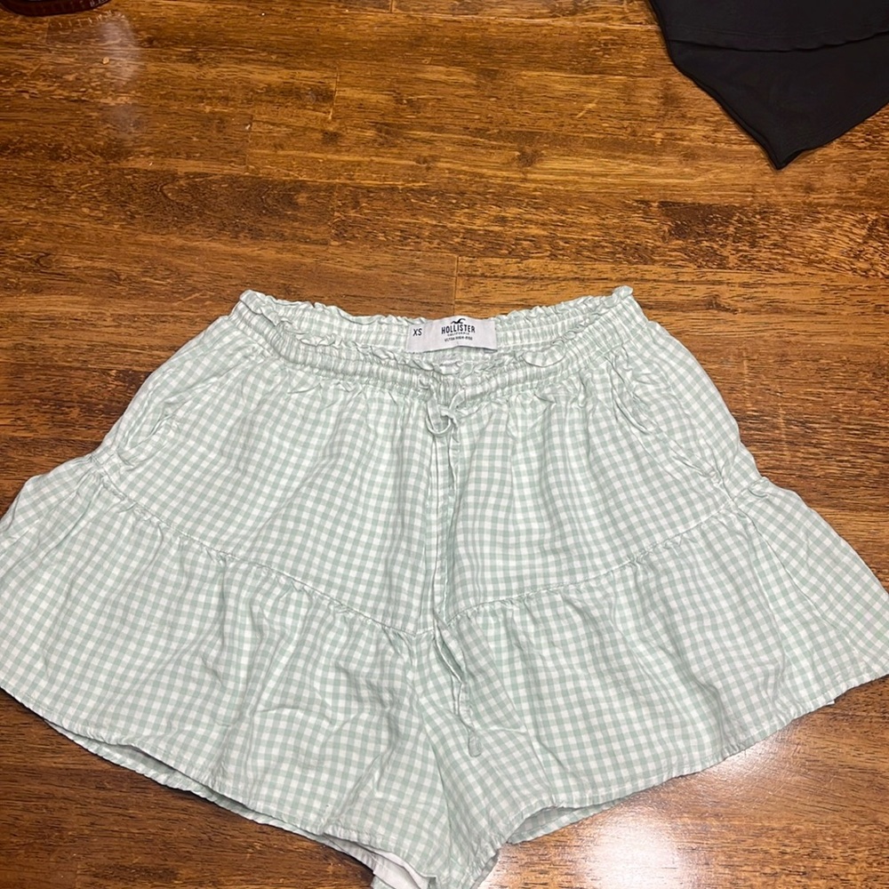 Green gingham patterned hollister shorts